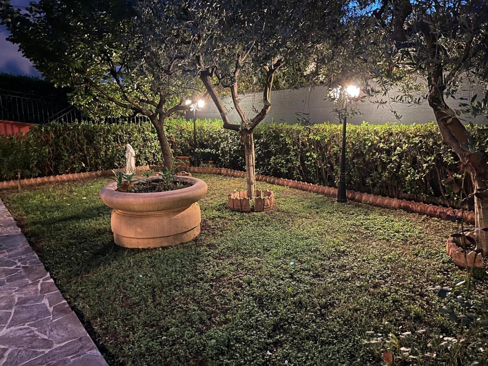 Buonarroti 19 Villa Pesaro Buitenkant foto